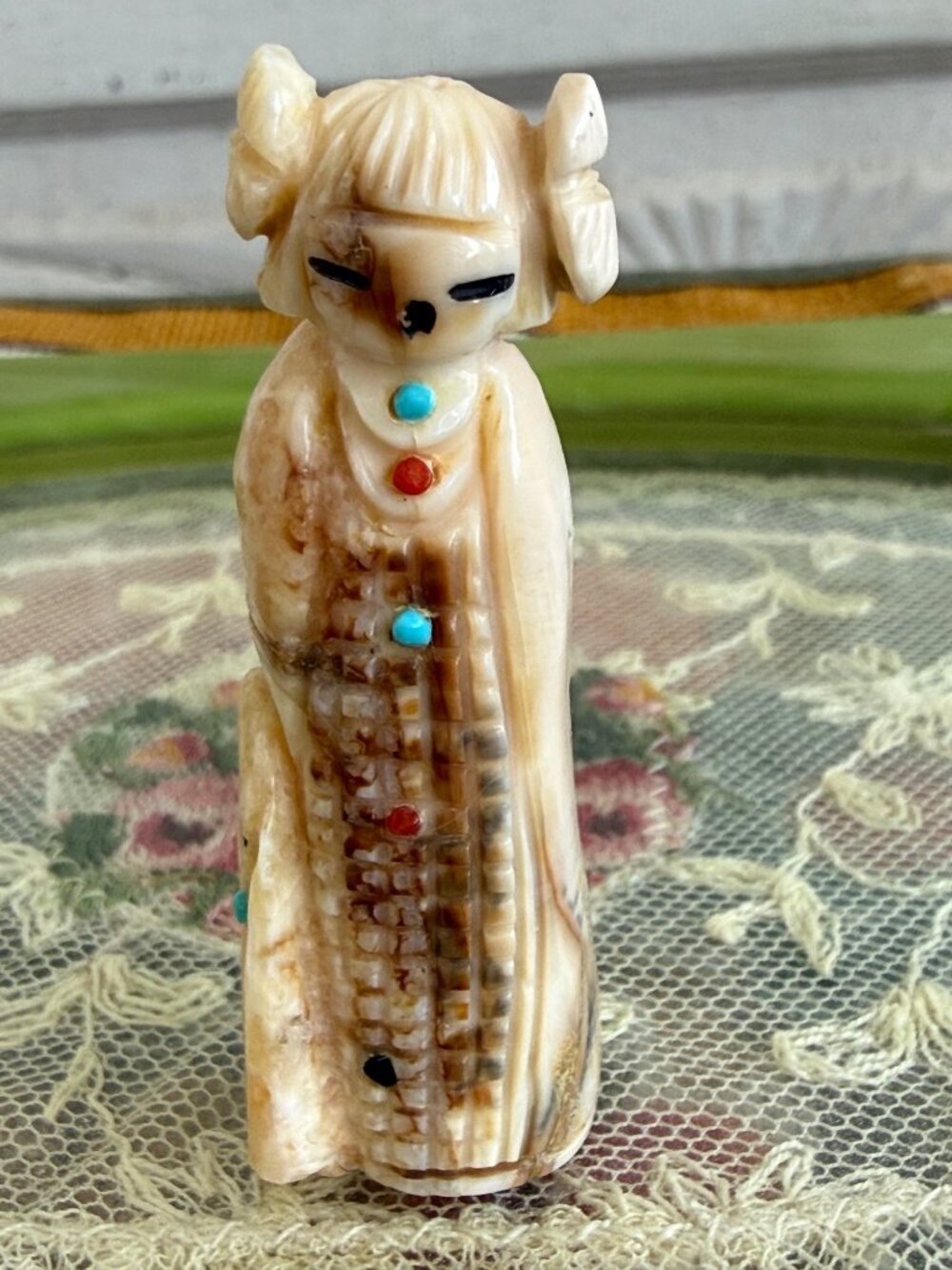 Vintage 70's Zuni Carved triple Corn Maiden Fetish Fossil Sculpture 2.25"